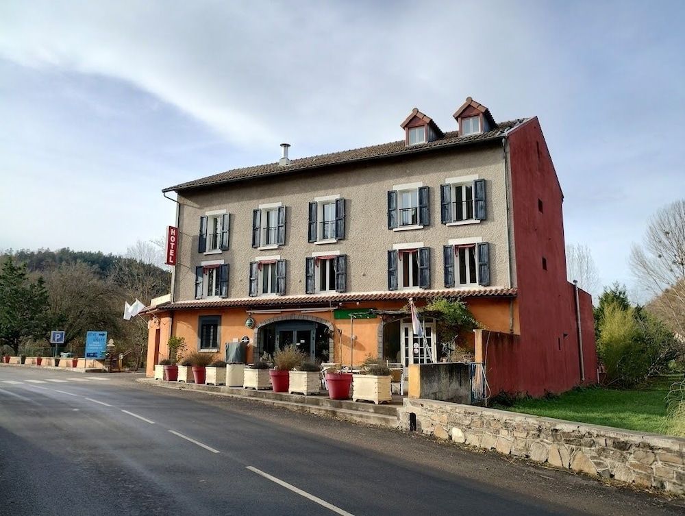 Paris - Massiac - Hotel Rêve de la Vallée - Massiac