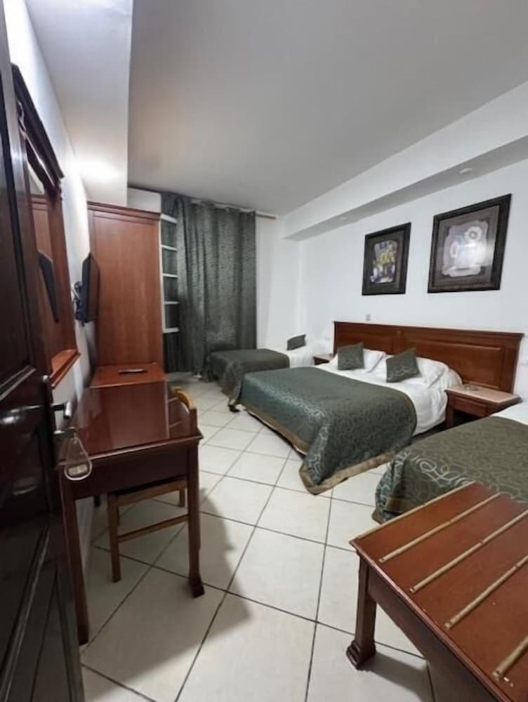 Lyon - Alger - Hotel sidi thameur - Alger
