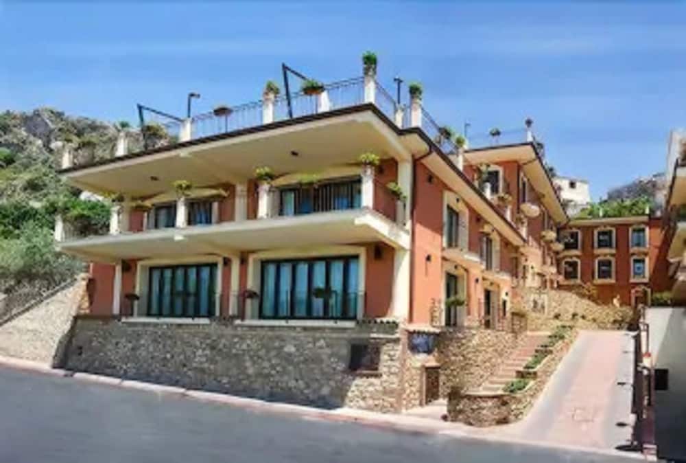 Bordeaux - Taormina - Agostiniana Hotel - Taormina