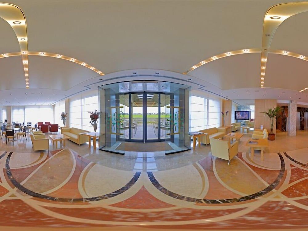 Marseille - Milan - Hotel Tiffany Milano - Milan