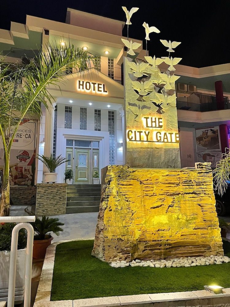Bâle Mulhouse - Sarandë - The City Gate Hotel - Sarandë