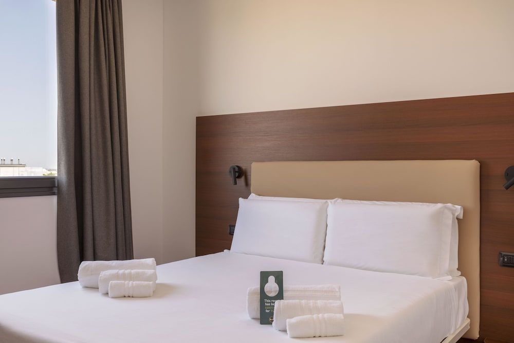 Paris - Maranello - B&B Hotel Sassuolo - Maranello