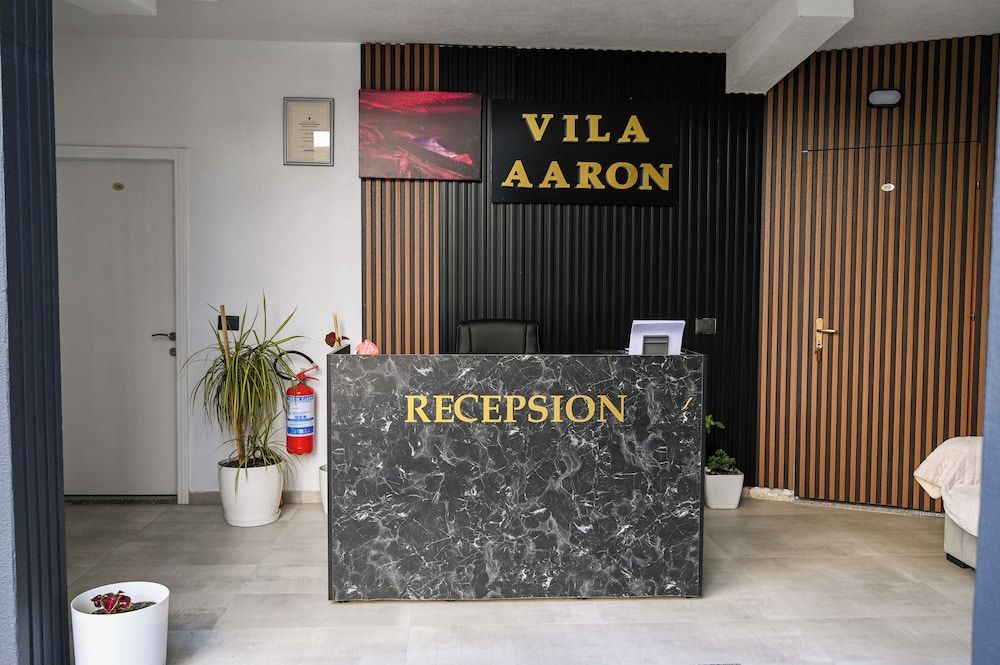 Lyon - Durrës - Hotel Vila AARON - Durrës