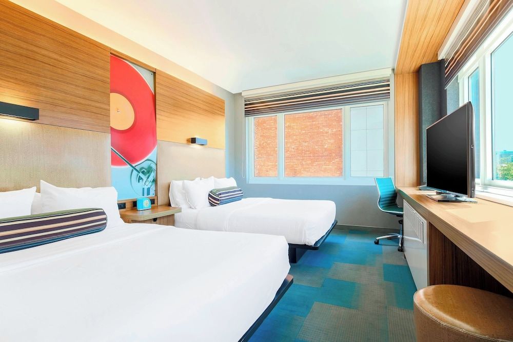 Lyon - North Bergen - Aloft by Marriott Harlem - North Bergen