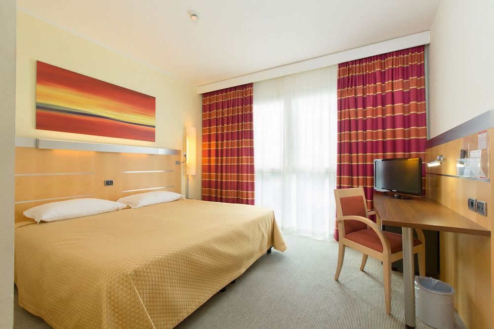 Paris - Cesena - UNA HOTELS Cesena Nord - Cesena