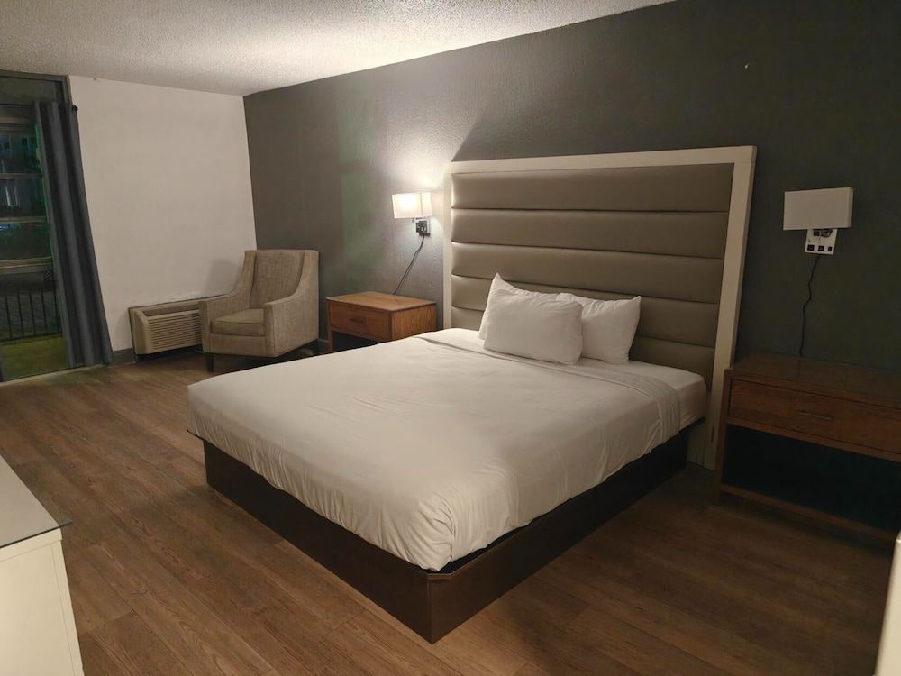 Paris - Fort Lauderdale - Plaza Hotel Fort Lauderdale - Fort Lauderdale
