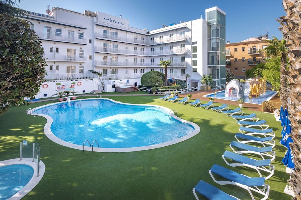 Caen - Calella - GHT Balmes, Hotel-Aparthotel&SPLASH - Calella