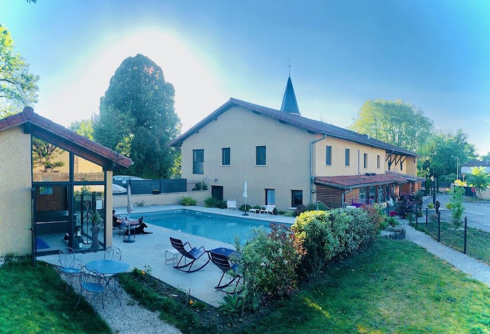 Paris - Bourg-en-Bresse - Auberge Bressane de Buellas - Bourg-en-Bresse