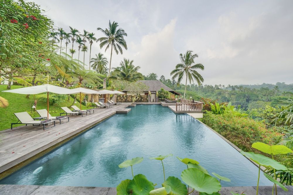 Paris - Payangan - Awan Putih Resort Ubud - Payangan