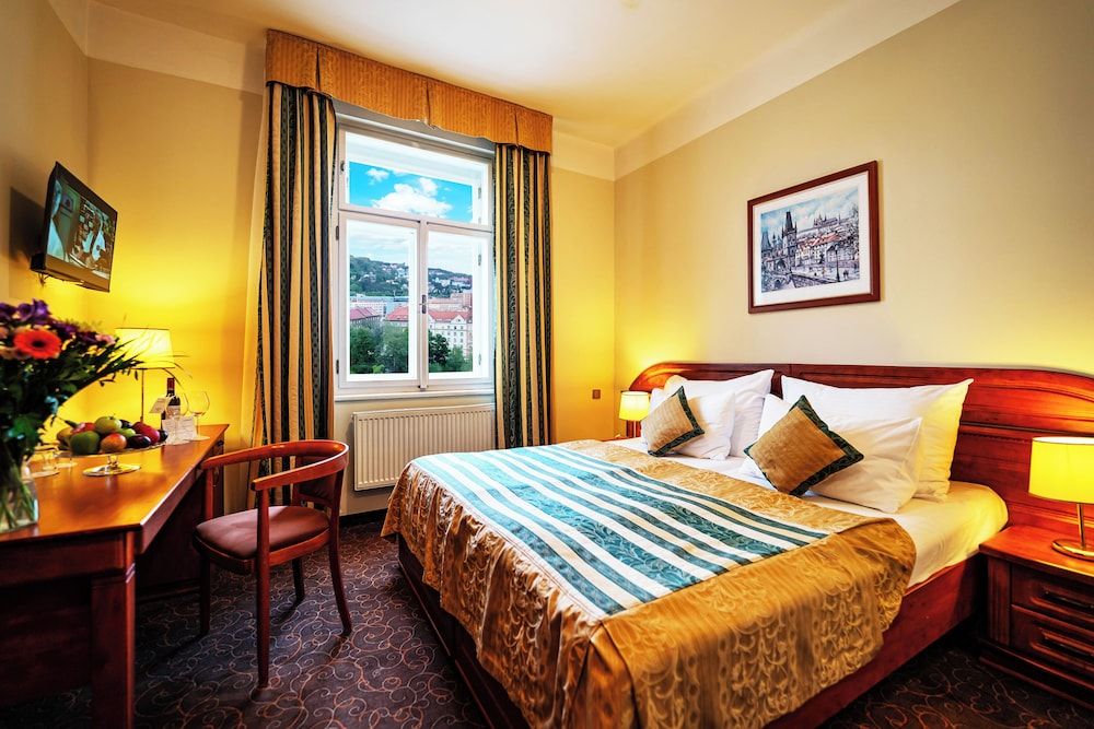 Brest - Prague - Hotel U Divadla - Prague