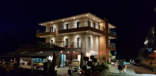Paris - Zonza - Hotel Le Tourisme - Zonza