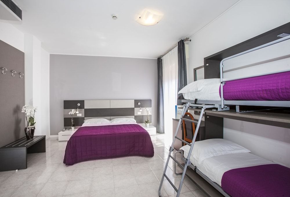 Paris - Lido di Jesolo - Hotel Gardenia - Lido di Jesolo