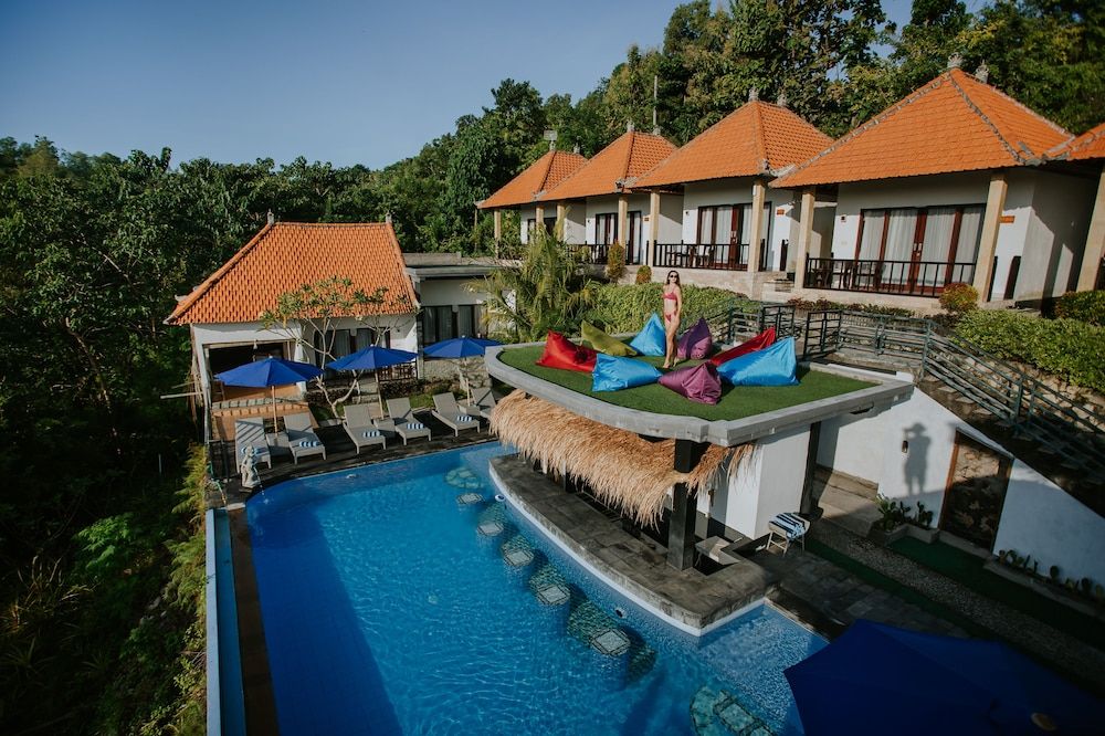 Paris - Nusa Penida - Abasan Hill Hotel and Spa - Nusa Penida