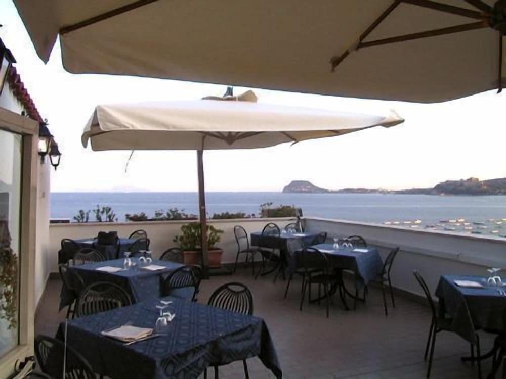 Paris - Pouzzoles - Hotel La Tripergola - Pouzzoles