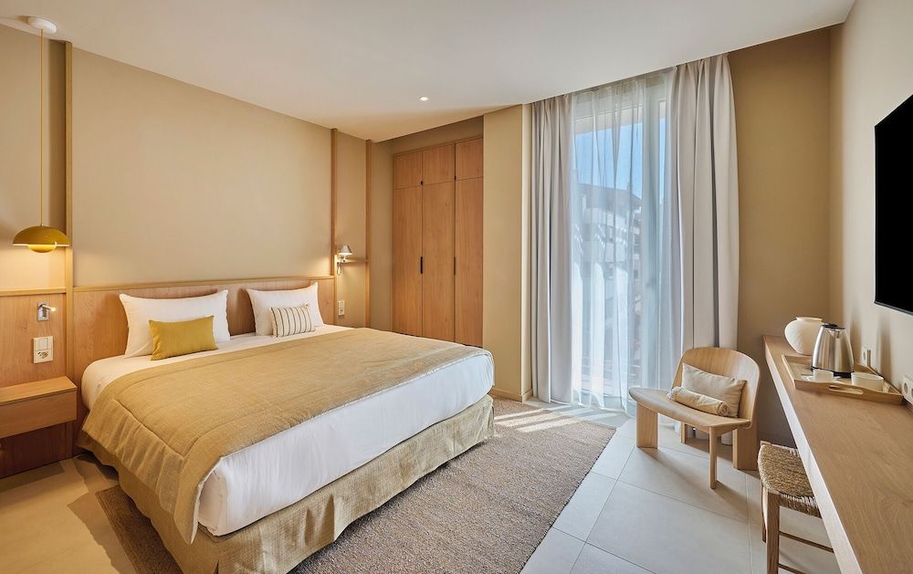 Brest - Cambrils - Hotel Marina Cambrils by URH - Cambrils