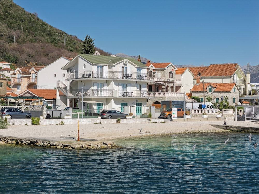 Marseille - Herceg Novi - Apartments Rosić Baošići - Herceg Novi