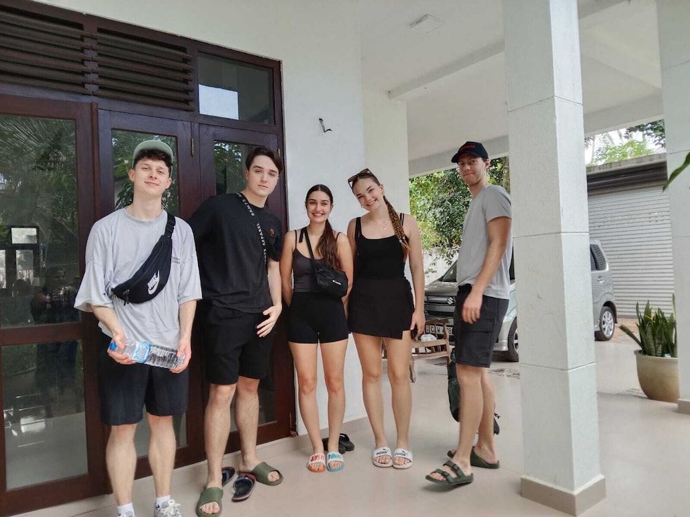 Paris - Negombo - Bosadi Homestay - Negombo