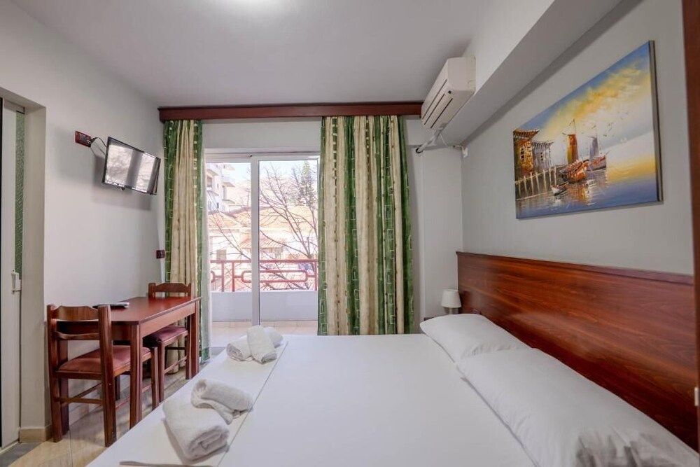 Nice - Sarandë - Hotel Venera - Sarandë