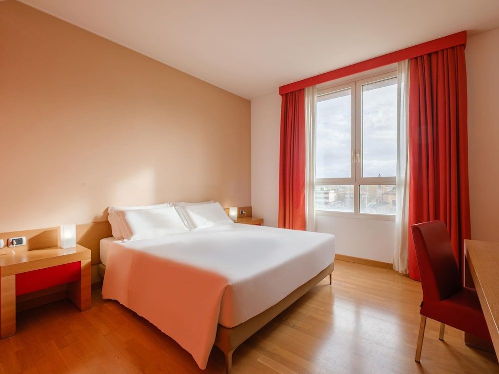Paris - Reggio Emilia - B&B HOTEL Remilia - Reggio Emilia