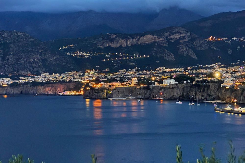 Paris - Sorrente - Village Camping Santa Fortunata - Campogaio - Sorrente