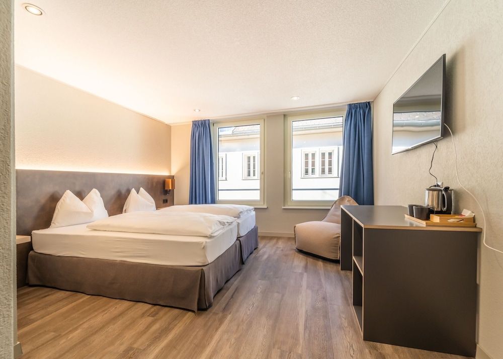 Paris - Interlaken - The Guesthouse - Interlaken