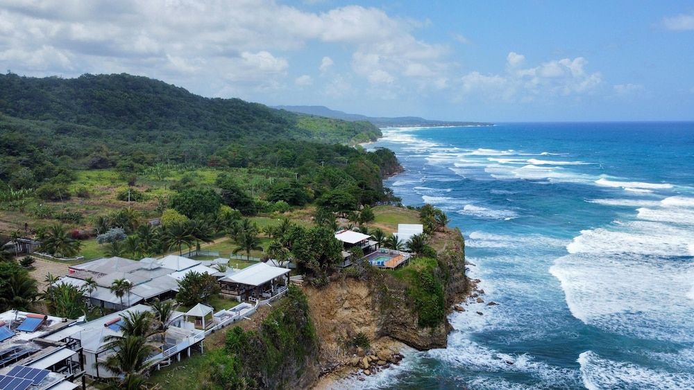 Paris - Long Bay - The Sea Cliff Hotel Resort & Spa - Long Bay