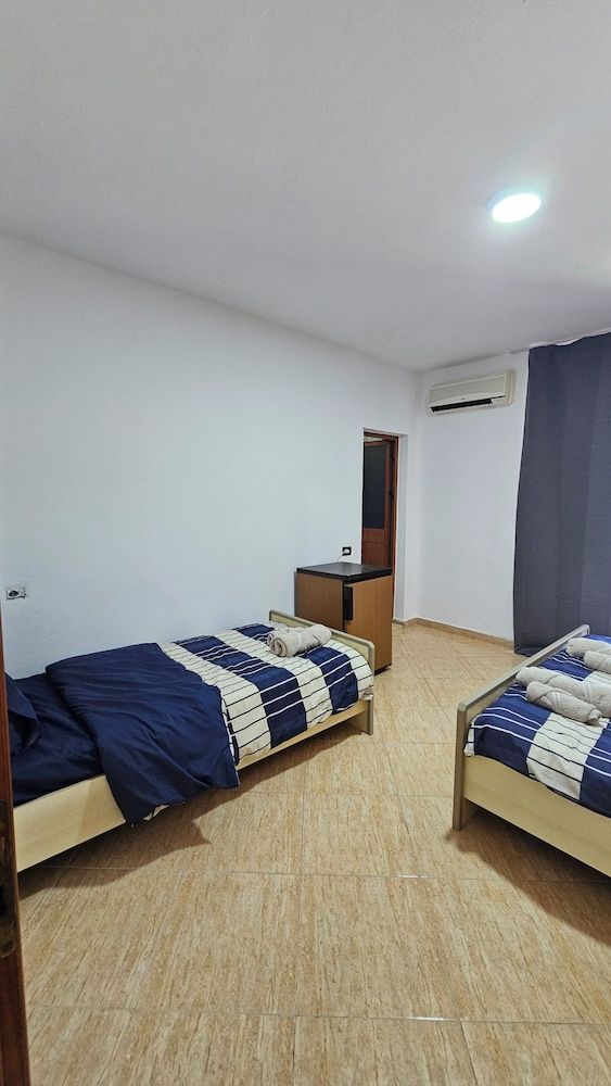 Paris - Durrës - HotelStina - Durrës