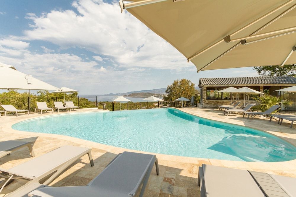 Lille - Alata - Camping Corsica Paradise - Alata