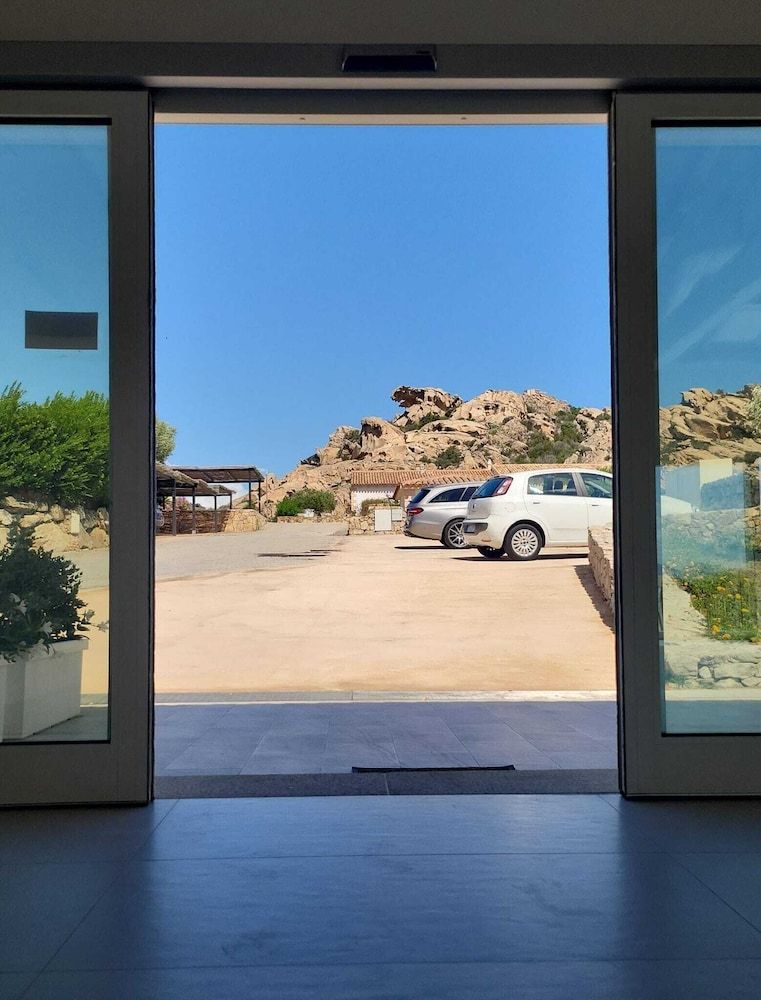 Montpellier - La Maddalena - Hotel Borgo Dell'Orso - La Maddalena