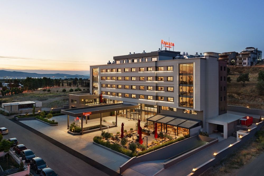 Paris - Aliağa - Ramada by Wyndham Izmir Aliaga - Aliağa
