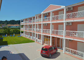 Angelina Hotel & Apartments 5