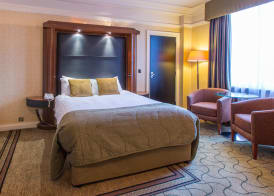 The Queens Hotel 2