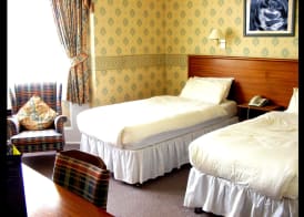 Russ Hill Hotel 4