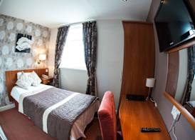 Thomas James Hotel 2