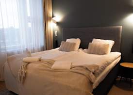 Postmaster Hotel 5