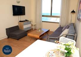 Spacious Sea View Apartment 4