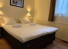 Dam Hotel 2