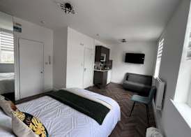 Dalston Luxe Studios (3 Miles away from Liverpool Train Station) 2