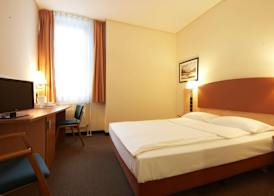 IntercityHotel Berlin Ostbahnhof 4