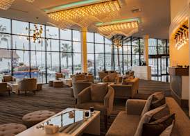 Sky Tower Hotel 4