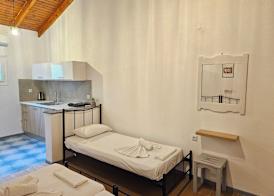 Olga's Sea & Garden View Studios, 400m from Ipsos Beach 3