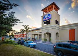 Howard Johnson Villa Carlos Paz 2