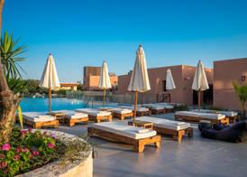 Hotel Pyriá 3