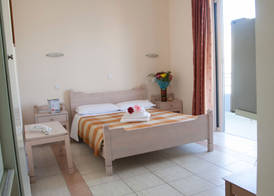 Theonia Hotel 4