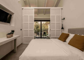 New Beach Hotel 5