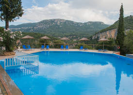 Aqua Blue Hotel 4