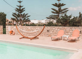 Almyra Apartments & Suites 4