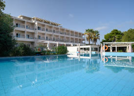 Cavomarina Beach- Adults Only 3