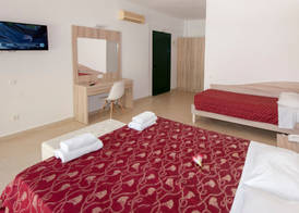 Aqua Blue Hotel 3