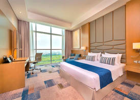 Canal Central Hotel Business Bay 3